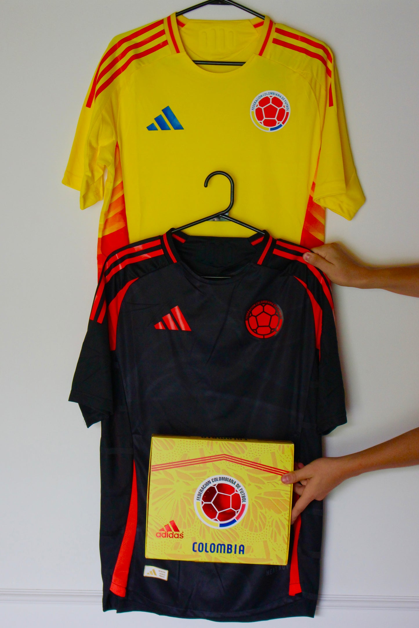 2 x 1 CAMISETAS COLOMBIA VERSION COPA AMERICA EN CAJA